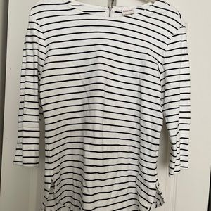 Striped quarter sleeve